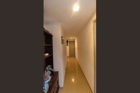 Casa à venda com 240m², 4 quartos e 1 vagaCorredor