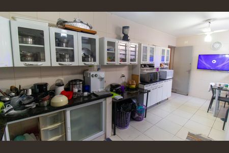 Casa à venda com 240m², 4 quartos e 1 vagaCozinha