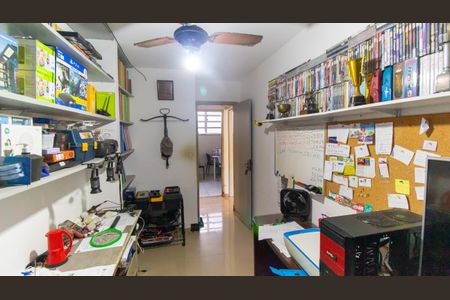 Casa à venda com 240m², 4 quartos e 1 vagaQuarto