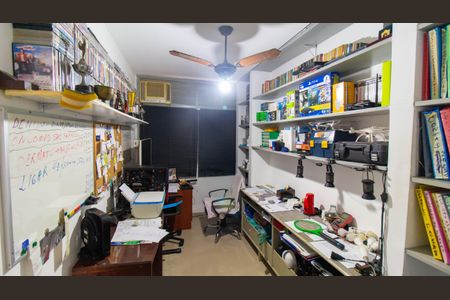 Casa à venda com 240m², 4 quartos e 1 vagaQuarto