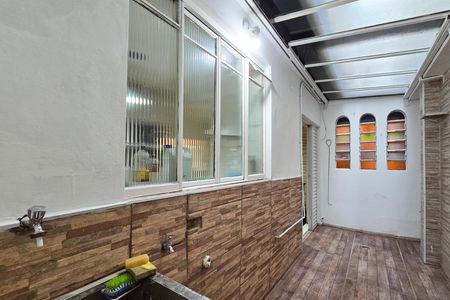 Casa à venda com 320m², 5 quartos e 3 vagas Casa à venda com 320m², 5 quartos e 3 vagasÁrea de Serviço