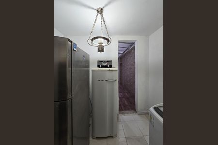 Casa à venda com 320m², 5 quartos e 3 vagas Casa à venda com 320m², 5 quartos e 3 vagasQuarto de Serviço