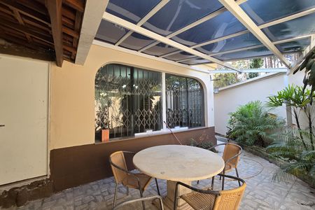Casa à venda com 320m², 5 quartos e 3 vagas Casa à venda com 320m², 5 quartos e 3 vagasÁrea gourmet