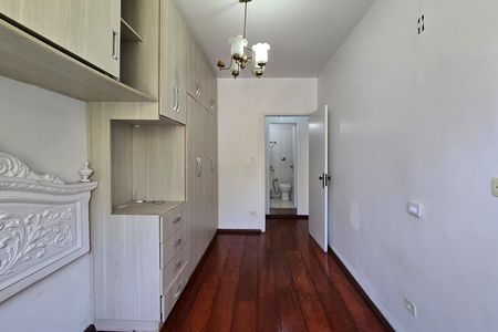 Casa à venda com 320m², 5 quartos e 3 vagas Casa à venda com 320m², 5 quartos e 3 vagasQuarto 1