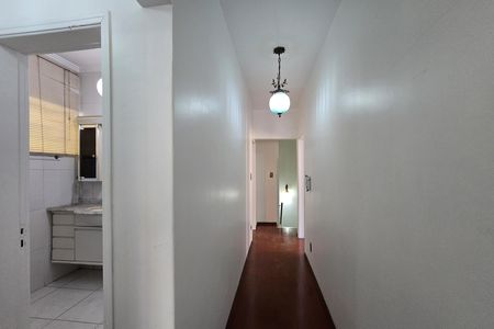 Casa à venda com 320m², 5 quartos e 3 vagas Casa à venda com 320m², 5 quartos e 3 vagasAcesso - Quartos
