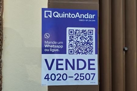 Casa à venda com 320m², 5 quartos e 3 vagas Casa à venda com 320m², 5 quartos e 3 vagasPlaca