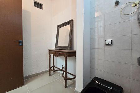 Casa à venda com 320m², 5 quartos e 3 vagas Casa à venda com 320m², 5 quartos e 3 vagasLavabo
