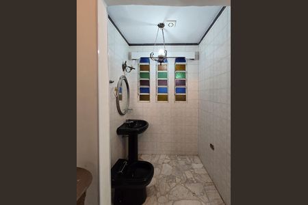 Casa à venda com 320m², 5 quartos e 3 vagas Casa à venda com 320m², 5 quartos e 3 vagasLavabo