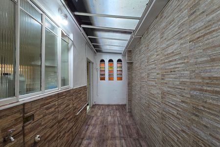 Casa à venda com 320m², 5 quartos e 3 vagas Casa à venda com 320m², 5 quartos e 3 vagasÁrea de Serviço