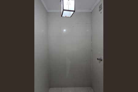 Casa à venda com 320m², 5 quartos e 3 vagas Casa à venda com 320m², 5 quartos e 3 vagasBanheiro de serviço