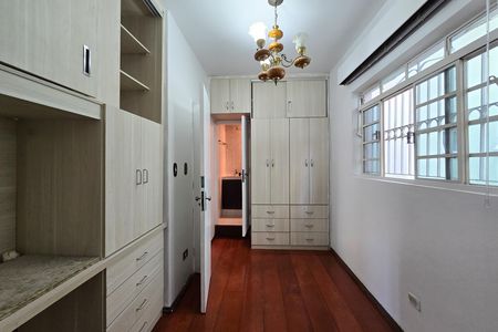Casa à venda com 320m², 5 quartos e 3 vagas Casa à venda com 320m², 5 quartos e 3 vagasSuíte 1