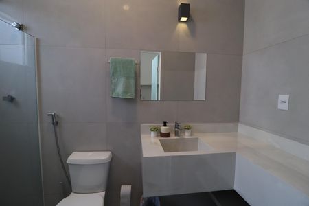 Casa para alugar com 100m², 2 quartos e 3 vagasBanheiro Suíte 2