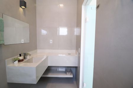 Casa para alugar com 100m², 2 quartos e 3 vagasBanheiro Suíte 2