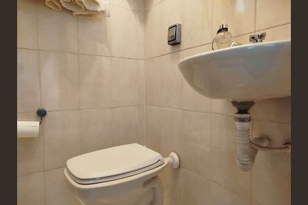 Apartamento para alugar com 128m², 4 quartos e 2 vagasBanheiro Social