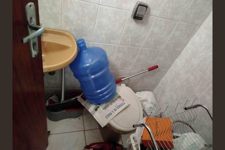 Apartamento para alugar com 128m², 4 quartos e 2 vagasBanheiro de Serviço