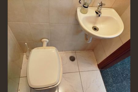 Apartamento para alugar com 128m², 4 quartos e 2 vagasBanheiro Social