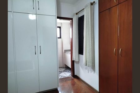 Apartamento para alugar com 128m², 4 quartos e 2 vagasQuarto 
