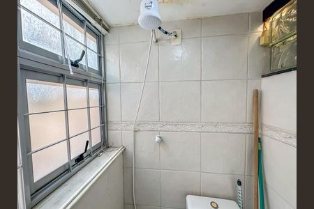 Banheiro de kitnet/studio para alugar com 1 quarto, 18m² em Centro, Rio de Janeiro
