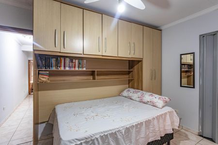 Casa à venda com 245m², 3 quartos e 2 vagas Casa à venda com 245m², 3 quartos e 2 vagasQuarto 3 - suíte