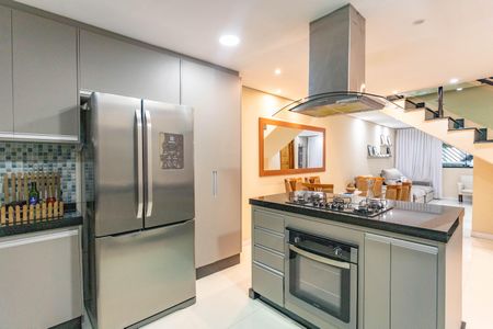 Casa à venda com 245m², 3 quartos e 2 vagas Casa à venda com 245m², 3 quartos e 2 vagasCozinha