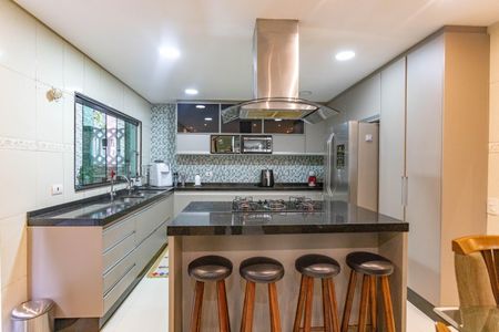 Casa à venda com 245m², 3 quartos e 2 vagas Casa à venda com 245m², 3 quartos e 2 vagasCozinha