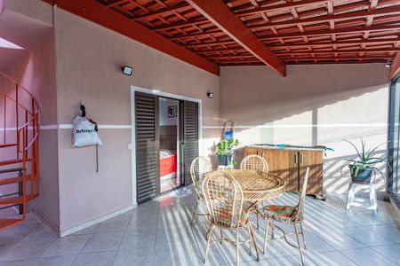 Casa à venda com 245m², 3 quartos e 2 vagas Casa à venda com 245m², 3 quartos e 2 vagasVaranda da suíte 1