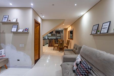 Casa à venda com 245m², 3 quartos e 2 vagas Casa à venda com 245m², 3 quartos e 2 vagasSala