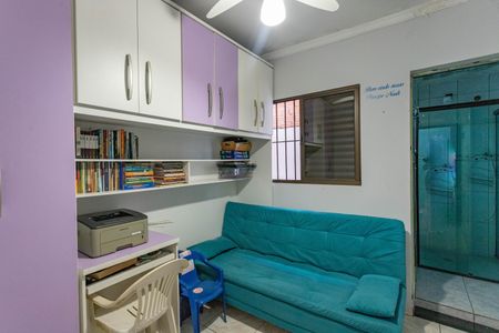 Casa à venda com 245m², 3 quartos e 2 vagas Casa à venda com 245m², 3 quartos e 2 vagasQuarto 2 - suíte
