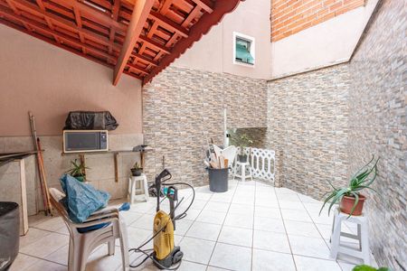 Casa à venda com 245m², 3 quartos e 2 vagas Casa à venda com 245m², 3 quartos e 2 vagasChurrasqueira