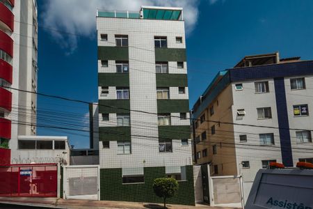 Apartamento para alugar com 55m², 2 quartos e 2 vagasFachada