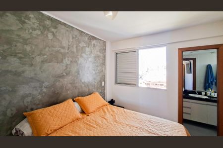 Suíte de apartamento à venda com 3 quartos, 96m² em Sagrada Família, Belo Horizonte