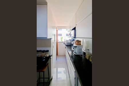 Apartamento à venda com 96m², 3 quartos e 2 vagas Apartamento à venda com 96m², 3 quartos e 2 vagasCozinha