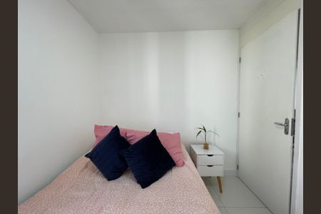 Quarto 2 de apartamento para alugar com 2 quartos, 44m² em Parque Ipe, São Paulo
