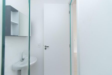 Apartamento para alugar com 32m², 2 quartos e sem vaga Apartamento para alugar com 32m², 2 quartos e sem vagaBanheiro