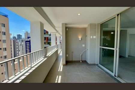 Apartamento à venda com 126m², 3 quartos e 2 vagas Apartamento à venda com 126m², 3 quartos e 2 vagasVaranda da Sala