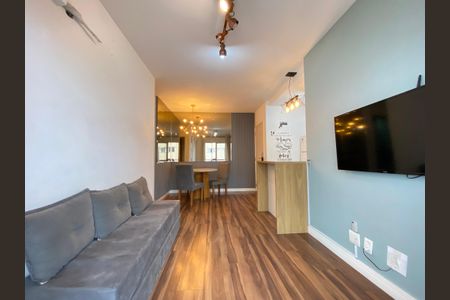 Sala de apartamento à venda com 2 quartos, 60m² em Todos Os Santos, Rio de Janeiro