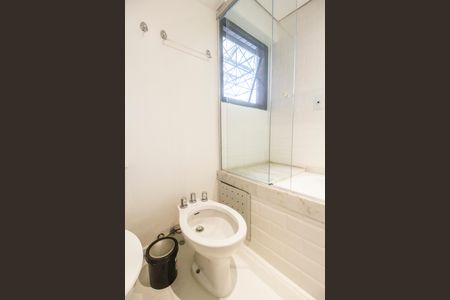 Apartamento para alugar com 150m², 2 quartos e 1 vaga Apartamento para alugar com 150m², 2 quartos e 1 vagaBanheiro da Suíte