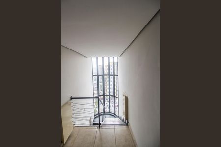 Apartamento para alugar com 150m², 2 quartos e 1 vaga Apartamento para alugar com 150m², 2 quartos e 1 vagaEscada