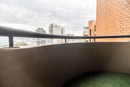 Varanda de apartamento para alugar com 2 quartos, 150m² em Alphaville, Barueri