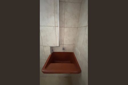 Casa à venda com 98m², 2 quartos e 2 vagasBanheiro de Serviço