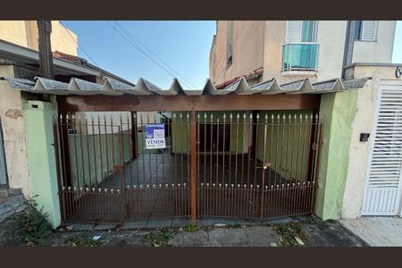 Casa à venda com 98m², 2 quartos e 2 vagasFachada