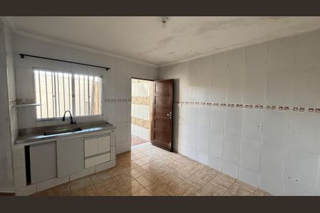 Casa à venda com 98m², 2 quartos e 2 vagasCozinha