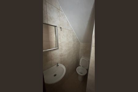 Casa à venda com 98m², 2 quartos e 2 vagasBanheiro de Serviço