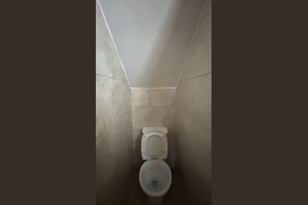 Casa à venda com 98m², 2 quartos e 2 vagasBanheiro de Serviço