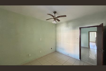 Casa à venda com 98m², 2 quartos e 2 vagasQuarto 1