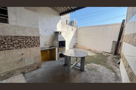 Casa à venda com 98m², 2 quartos e 2 vagasÁrea de Serviço