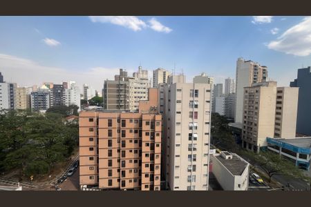 Vista do Quarto  de apartamento para alugar com 2 quartos, 70m² em Centro, Campinas