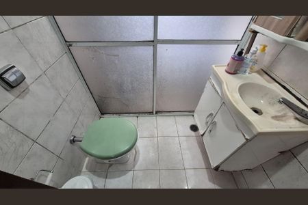 Casa à venda com 400m², 3 quartos e 8 vagas Casa à venda com 400m², 3 quartos e 8 vagasBanheiro Social