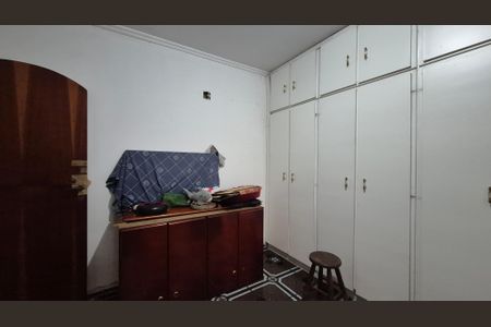 Casa à venda com 400m², 3 quartos e 8 vagas Casa à venda com 400m², 3 quartos e 8 vagasQuarto 2