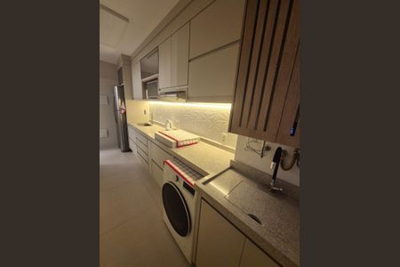 Apartamento à venda com 65m², 2 quartos e 1 vagaÁrea de Serviço